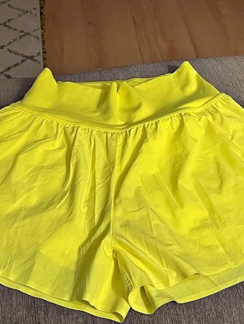 Vitality Breeze Train Shorts – Neon Yellow – Size Small, NWOT